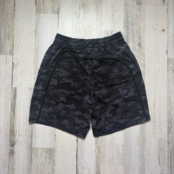 Lululemon Men's Pace Breaker Shorts Size Small - Picture 4 of 7